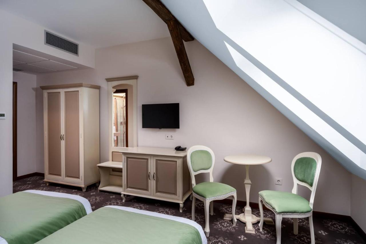 Hotel Leul De Aur Sebes  Ngoại thất bức ảnh